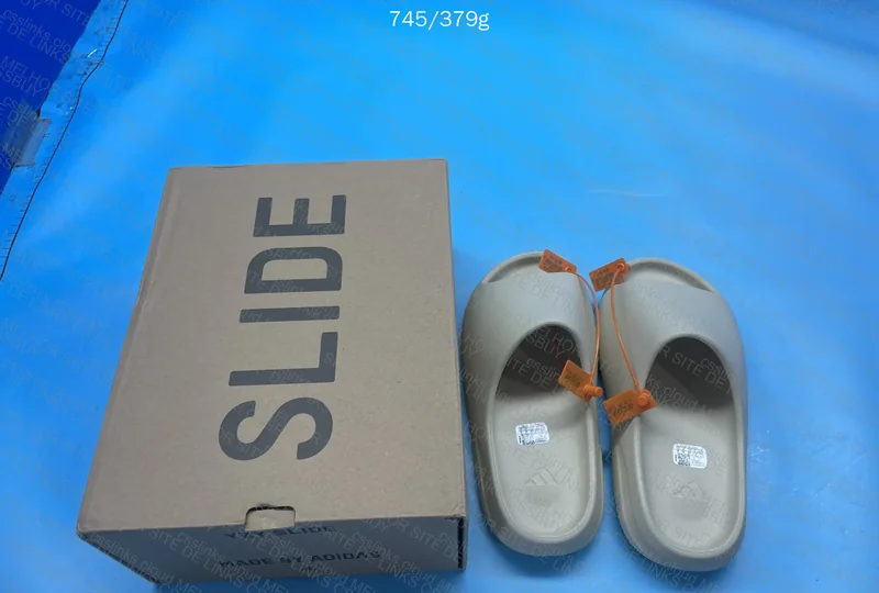 Yeezy Slide - Bone