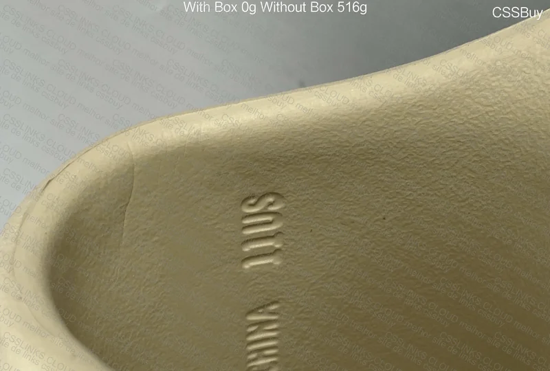 Yeezy Slide Bone LW 10