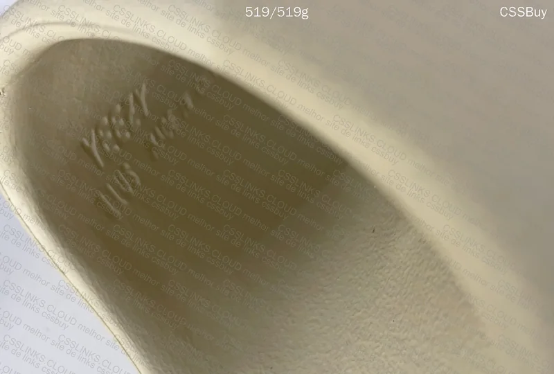 Yeezy Slide Bone LW 4