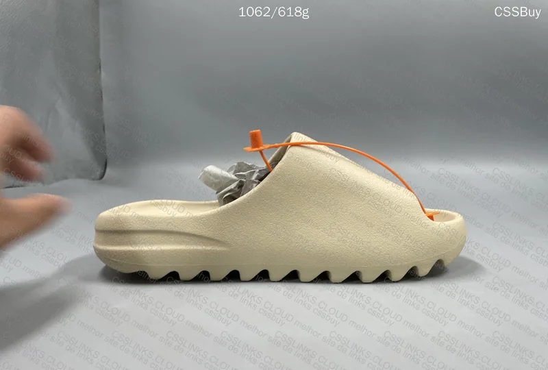Yeezy Slide Bone ZOK 8