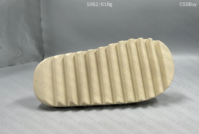 Yeezy Slide Bone ZOK 9