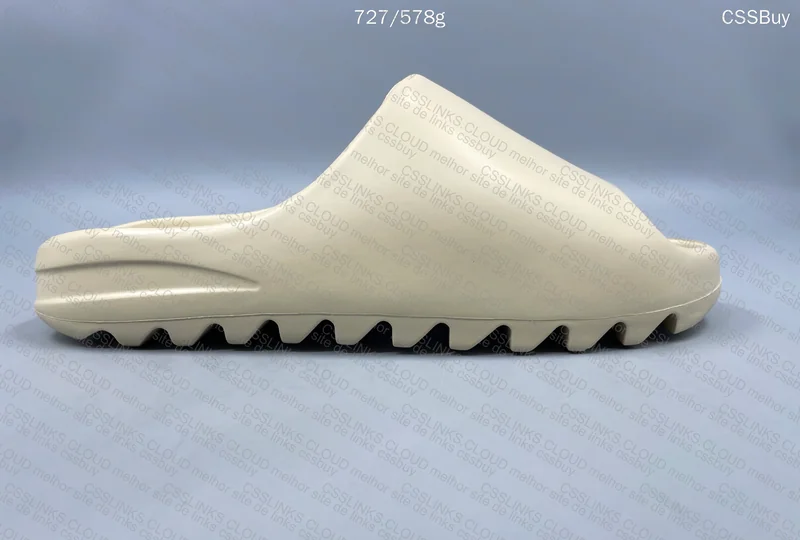 Yeezy Slide Bone (I Think) 5