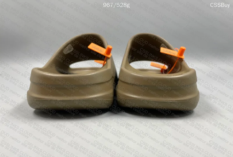 Yeezy Slide Brown, gl?