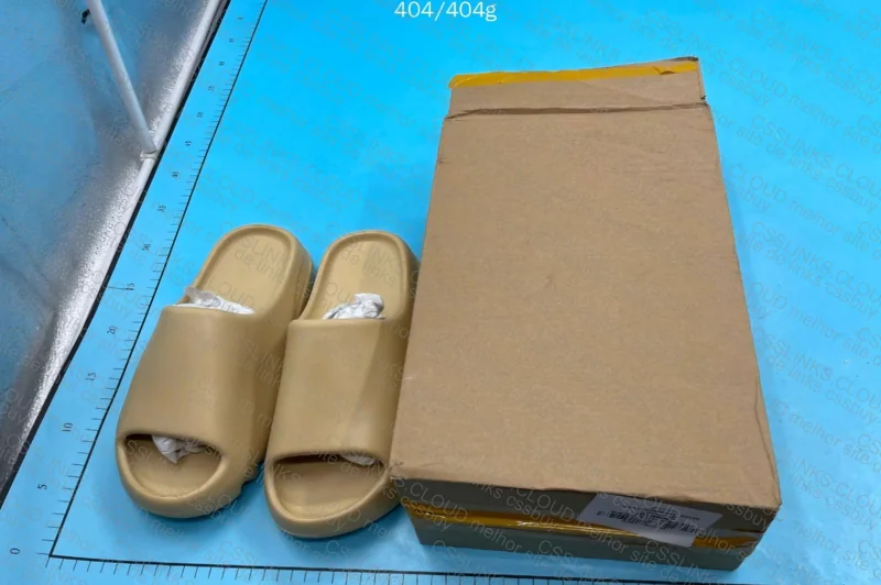 Yeezy Slide color Sand