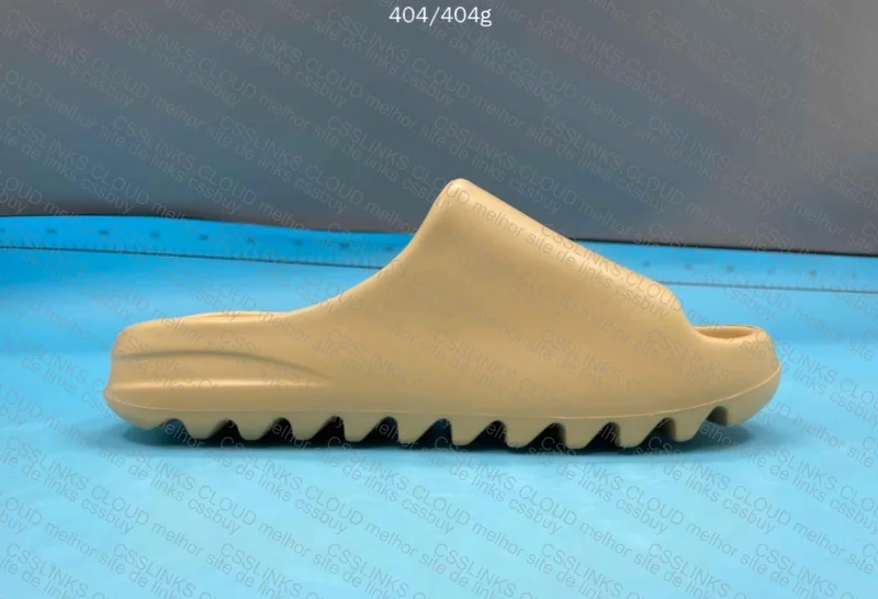 Yeezy Slide color Sand 4