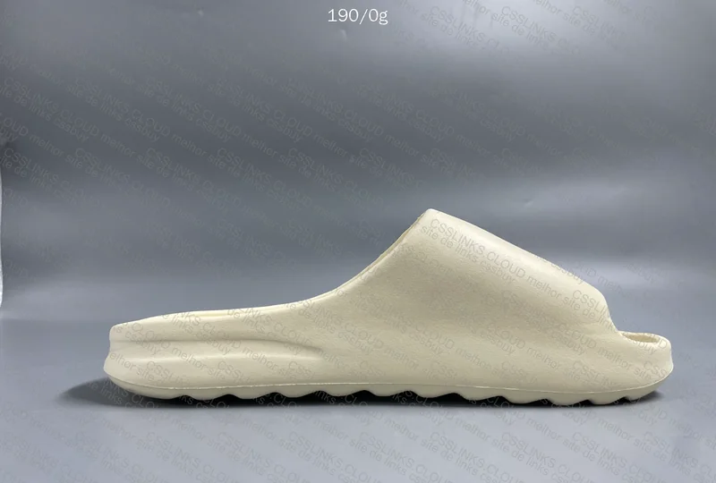 Yeezy slide derrete asfalto