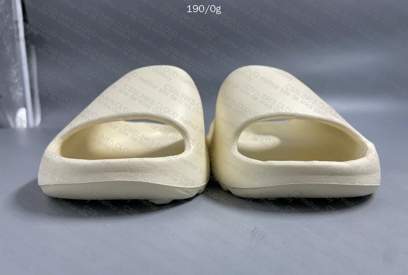 Yeezy slide derrete asfalto 3
