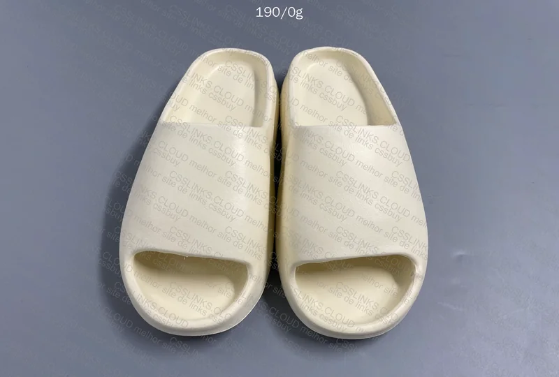 Yeezy slide derrete asfalto 8