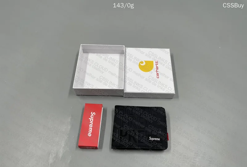 Yeezy Slide and Supreme Wallet