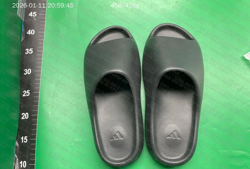 Yeezy Slide- GL? 2