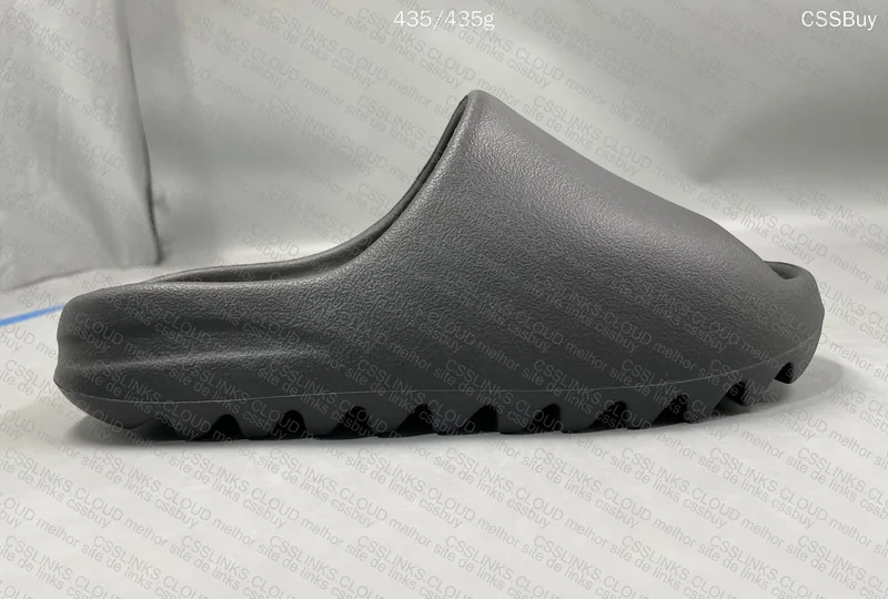 Yeezy slide, GLLL?? 4