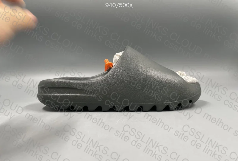 Yeezy Slide Granite 9