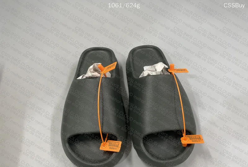 Yeezy Slide Granite ZOK 2