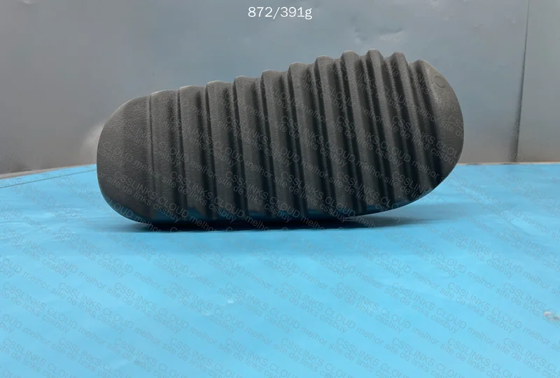 Yeezy slide GX onyx 3