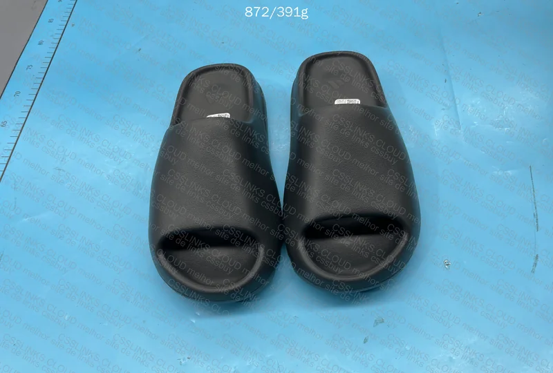 Yeezy slide GX onyx 6