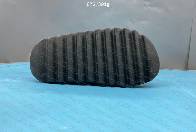 Yeezy slide GX onyx 8