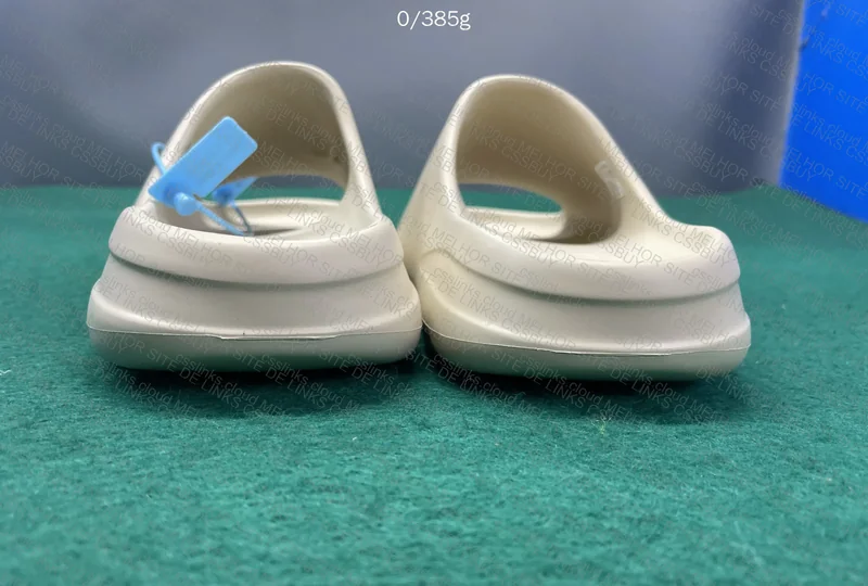 Yeezy Slide (JMDY) 3