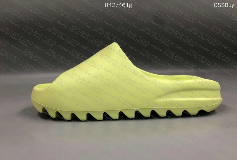 Yeezy Slide LW