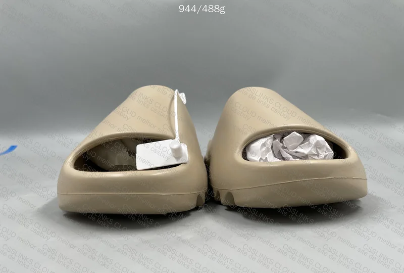 Yeezy Slide LW 3