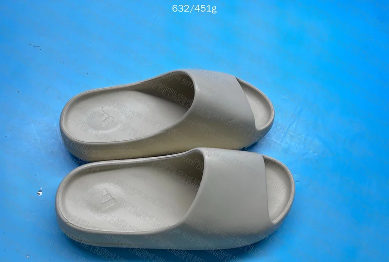 yeezy slide lw