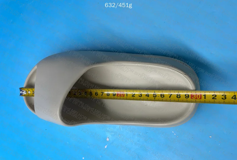 yeezy slide lw 6