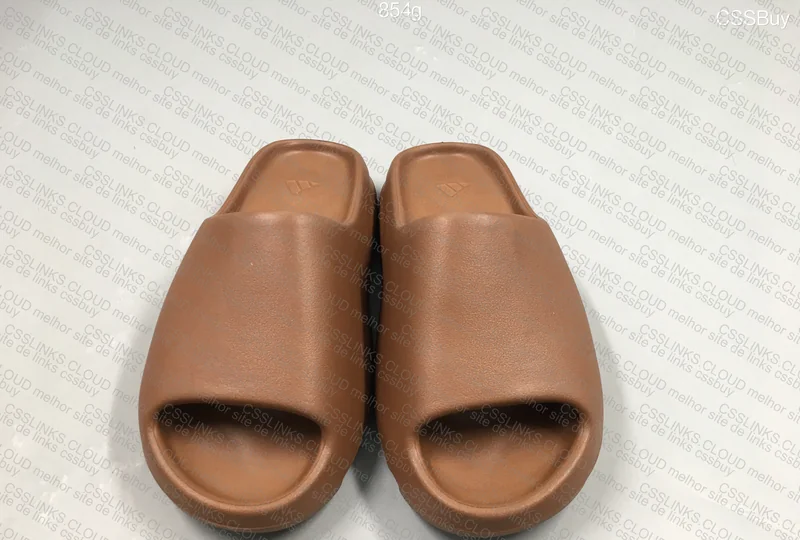 Yeezy Slide LW B