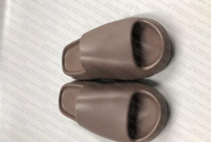 Yeezy Slide (LW B) 2