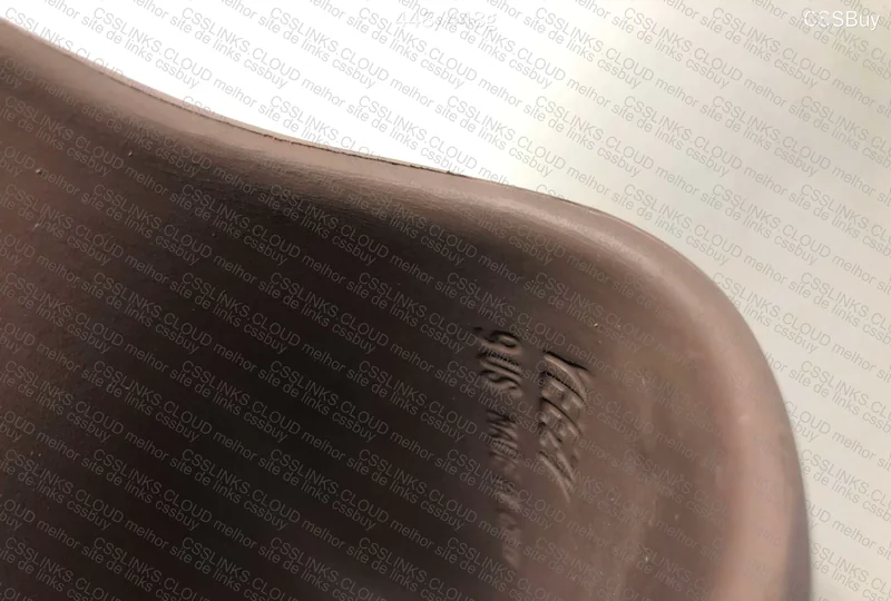 Yeezy Slide (LW B) 8