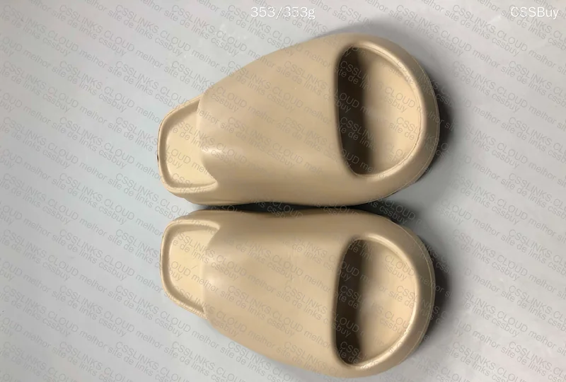 Yeezy Slide (LW B)