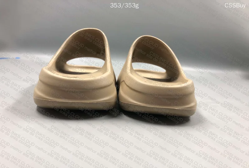 Yeezy Slide (LW B) 4