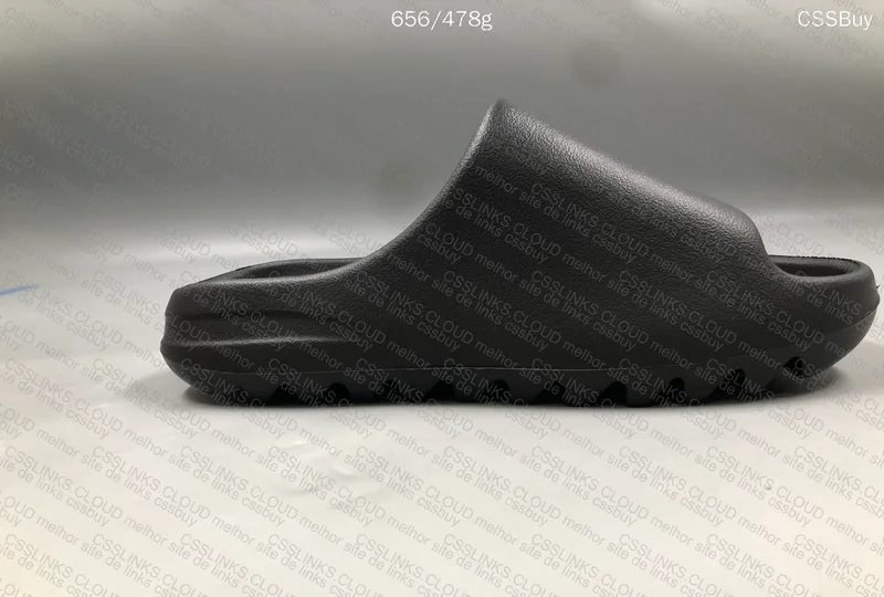 YEEZY SLIDE LW B