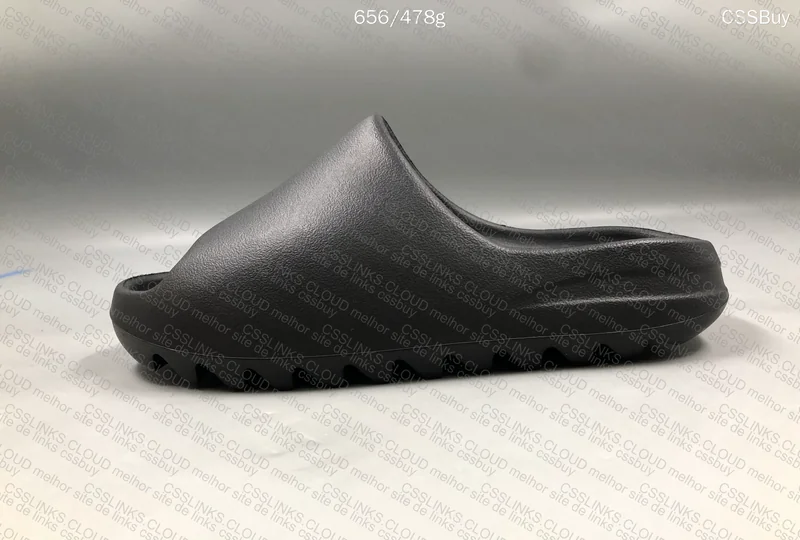 YEEZY SLIDE LW B 6