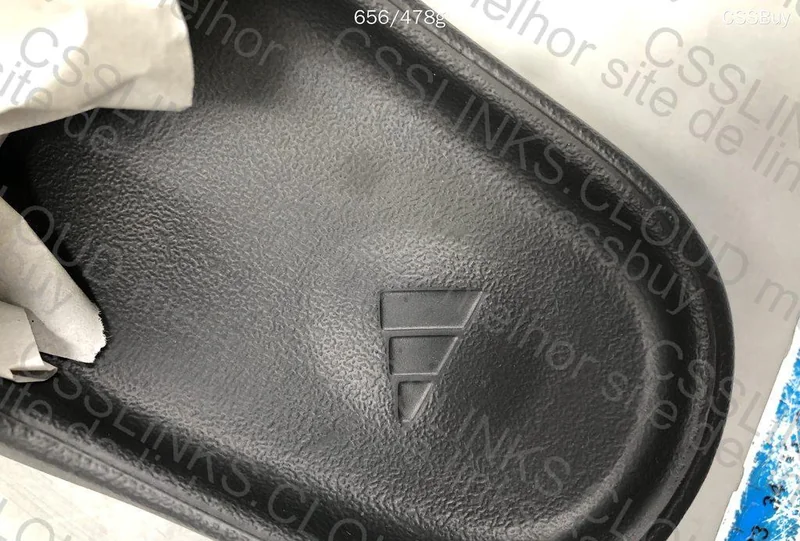 YEEZY SLIDE LW B 7