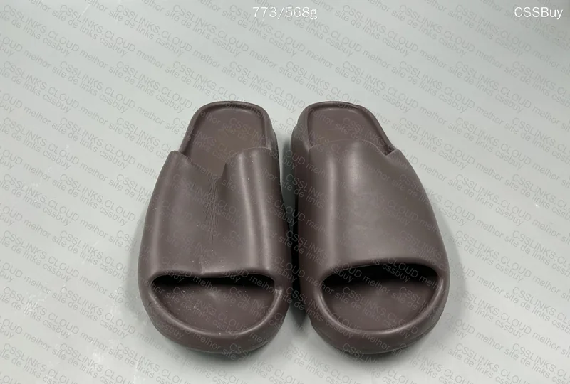 yeezy slide LW b