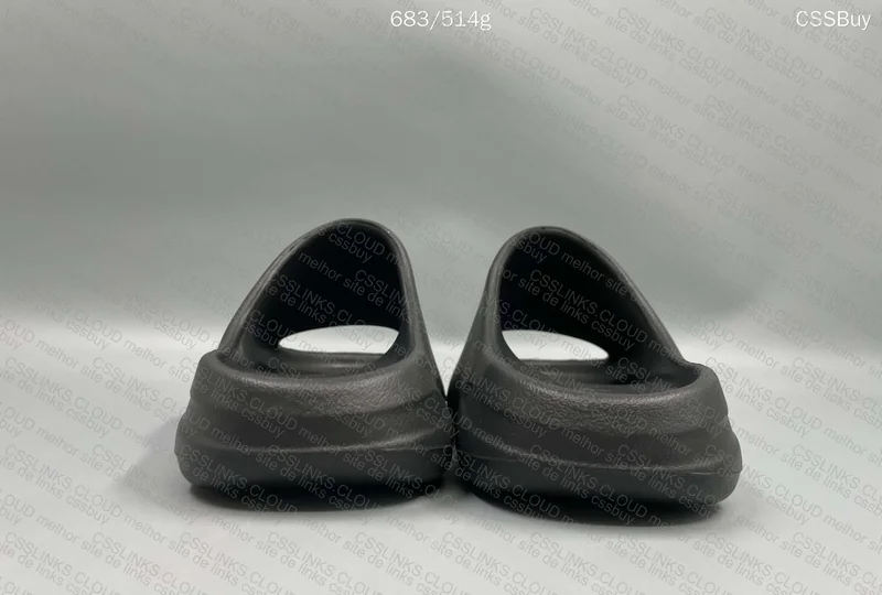 Yeezy Slide LW B 3