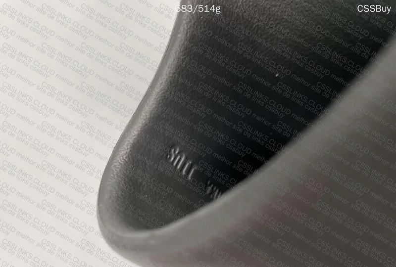 Yeezy Slide LW B 4