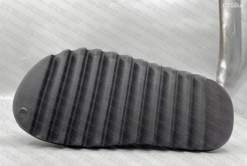 Yeezy Slide LW B 6