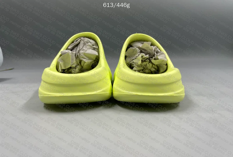 Yeezy Slide - LW B 3