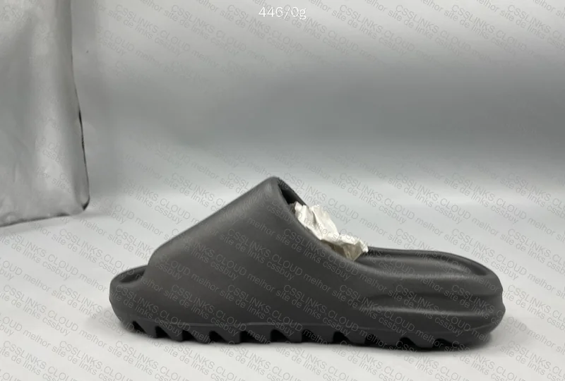 Yeezy Slide - LW B