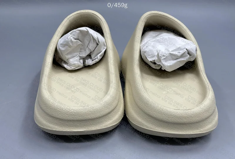 Yeezy Slide LW B 2