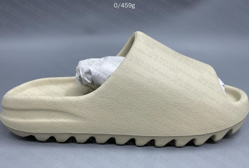 Yeezy Slide LW B 3