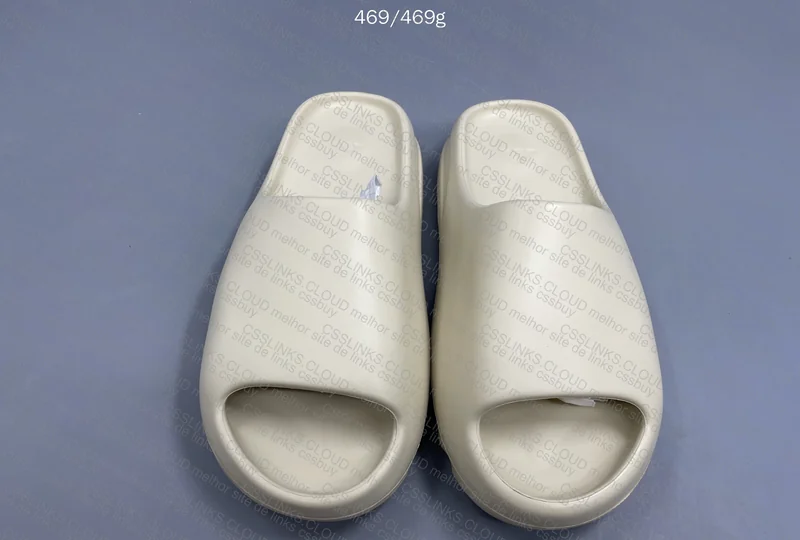 Yeezy Slide (LW-B)