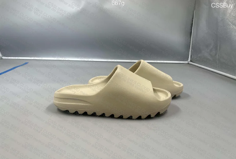 Yeezy Slide Lw B Grade 4