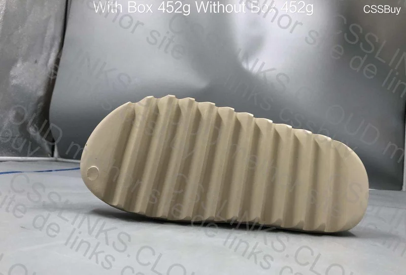 Yeezy Slide - LW B Grade 4