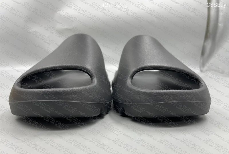 Yeezy slide LW B Grade 4