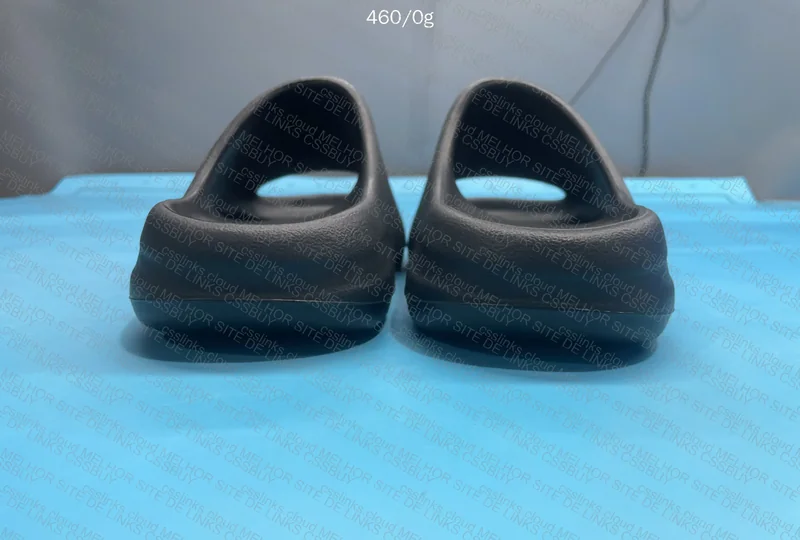 Yeezy Slide LW B Grade 4