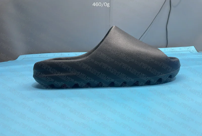 Yeezy Slide LW B Grade 5