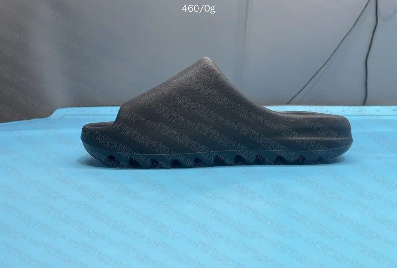 Yeezy Slide LW B Grade 7