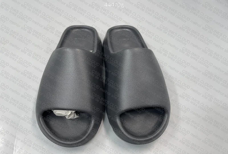Yeezy Slide LW B Onyx 7