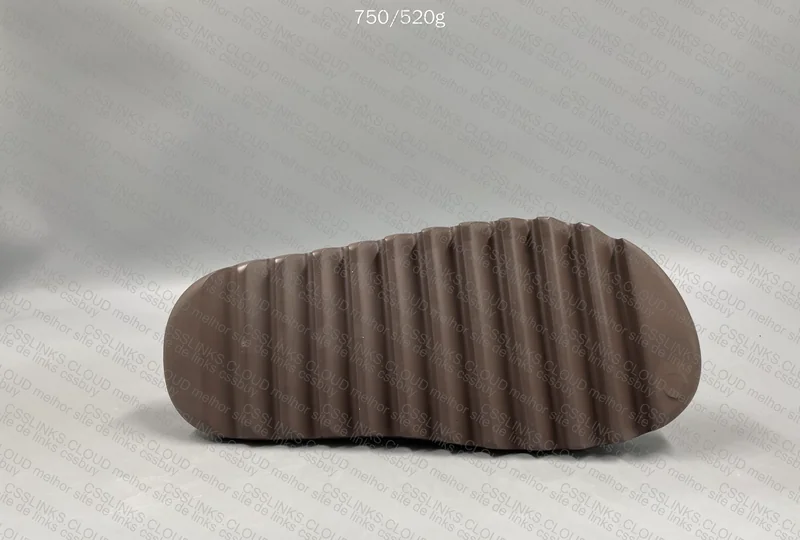 Yeezy Slide Brown